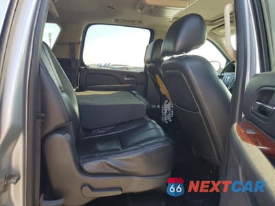 Zdjęcie 11 z 13 samochodu: 2013 CHEVROLET SUBURBAN K1500 LT VIN:1GNSKJE74DR146070 - miniatura