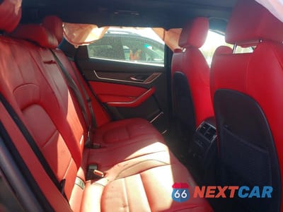 Zdjęcie 10 z 13 samochodu: 2025 JAGUAR F-PACE R-DYNAMIC S VIN:SADCT2EX7SA746906 - miniatura