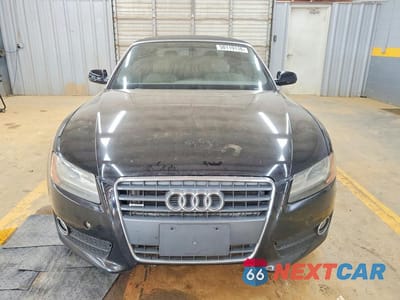 Piąte zdjęcie samochodu w środku: 2012 AUDI A5 PREMIUM VIN:WAUVFAFH2CN001257 - miniatura