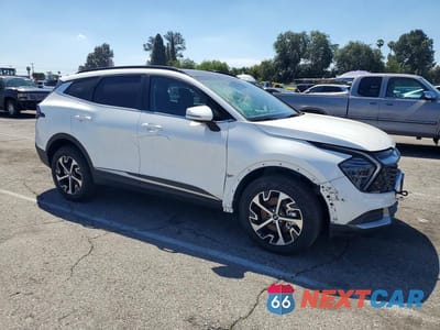 Czwarte zdjęcie samochodu z boku: 2025 KIA SPORTAGE EX VIN:KNDPVCDG3S7217903 - miniatura