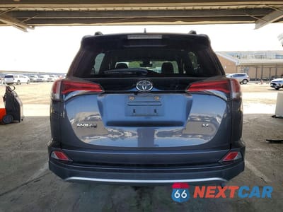 Zdjęcie 6 z 12 samochodu: 2018 TOYOTA RAV4 SE VIN:JTMNFREV7JJ150762 - miniatura