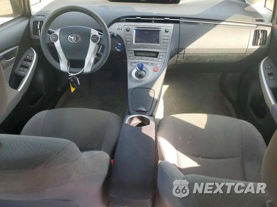 Zdjęcie 8 z 12 samochodu: 2014 TOYOTA PRIUS THREE VIN:JTDKN3DU3E1770025 - miniatura