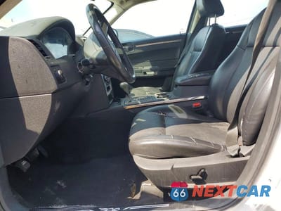 Zdjęcie 7 z 11 samochodu: 2010 CHRYSLER 300 TOURING VIN:2C3CA5CV5AH307146 - miniatura