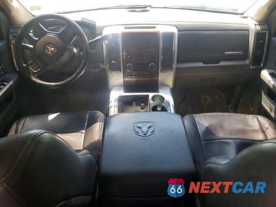 Zdjęcie 8 z 12 samochodu: 2012 DODGE RAM 3500 LARAMIE VIN:3C63DRJL6CG329873 - miniatura