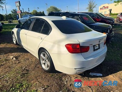 Trzecie zdjęcie samochodu z tyłu: 2015 BMW 320 I XDRIVE VIN:WBA3C3G58FNT52372 - miniatura