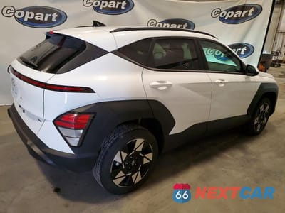 Trzecie zdjęcie samochodu z tyłu: 2025 HYUNDAI KONA VIN:KM8HBCAB5SU298356 - miniatura