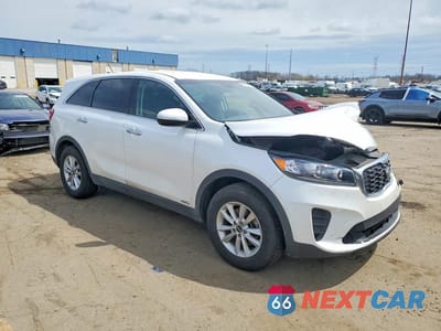 Czwarte zdjęcie samochodu z boku: 2020 KIA SORENTO LX VIN:5XYPGDA32LG646410 - miniatura