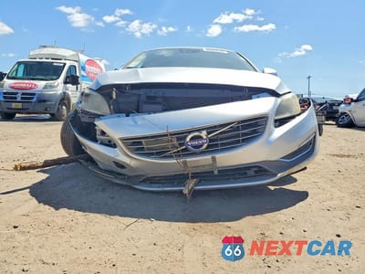 Piąte zdjęcie samochodu w środku: 2017 VOLVO S60 PLATINUM VIN:LYV402HM5HB149975 - miniatura