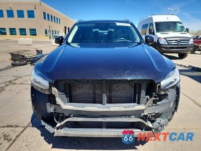 Piąte zdjęcie samochodu w środku: 2020 VOLVO XC90 T6 MOMENTUM VIN:YV4A22PK9L1609651 - miniatura