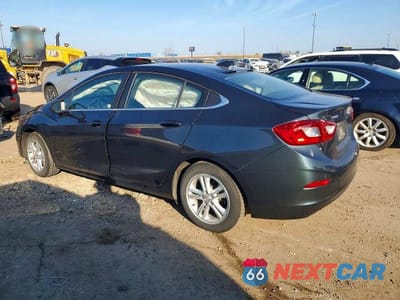 Drugie zdjęcie samochodu z przodu: 2017 CHEVROLET CRUZE LT VIN:1G1BE5SM3H7275963 - miniatura