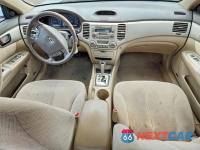 Zdjęcie 8 z 12 samochodu: 2006 KIA OPTIMA LX VIN:KNAGE124065073920 - miniatura