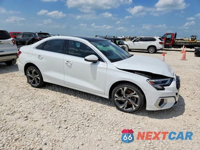 Czwarte zdjęcie samochodu z boku: 2022 AUDI A3 PREMIUM PLUS VIN:WAUBUDGY7NA063823 - miniatura