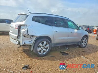 Trzecie zdjęcie samochodu z tyłu: 2017 CHEVROLET TRAVERSE LT VIN:1GNKRGKD2HJ327939 - miniatura