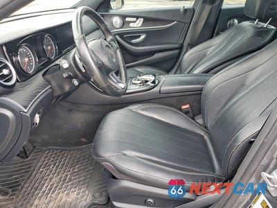 Zdjęcie 7 z 12 samochodu: 2017 MERCEDES-BENZ E 300 4MATIC VIN:WDDZF4KB7HA131935 - miniatura