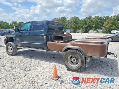 Drugie zdjęcie samochodu z przodu: 2017 CHEVROLET SILVERADO K3500 HIGH COUNTRY VIN:1GC4K1EY3HF176419 - miniatura