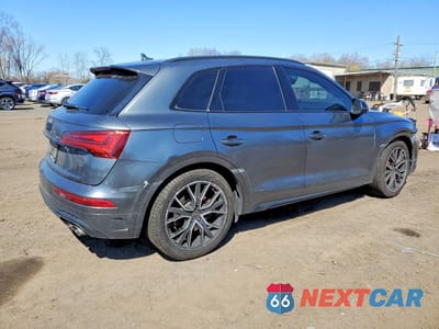 Trzecie zdjęcie samochodu z tyłu: 2025 AUDI SQ5 PREMIUM PLUS VIN:WA1B4AFY0S2054593 - miniatura