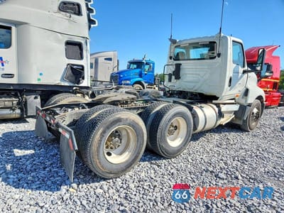Czwarte zdjęcie samochodu z boku: 2022 INTERNATIONAL LT625 SEMI TRUCK VIN:3HSDZTZR5NN359182 - miniatura