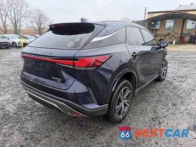 Czwarte zdjęcie samochodu z boku: 2024 LEXUS RX 350 PREMIUM VIN:2T2BAMCAXRC073263 - miniatura