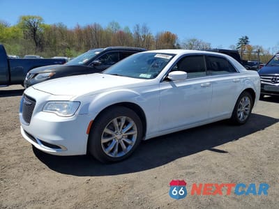 2017 CHRYSLER 300 LIMITED 2C3CCARG9HH637409 - główne zdjęcie licytacji z USA - miniatura