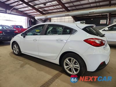 Drugie zdjęcie samochodu z przodu: 2018 CHEVROLET CRUZE LT VIN:3G1BE6SM1JS609484 - miniatura