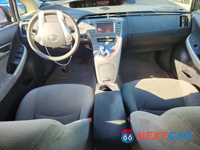 Zdjęcie 8 z 12 samochodu: 2015 TOYOTA PRIUS TWO VIN:JTDKN3DUXF0398903 - miniatura