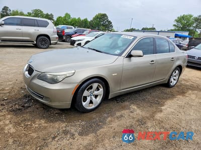 2008 BMW 528 I WBANU53558CT11882 - główne zdjęcie licytacji z USA - miniatura