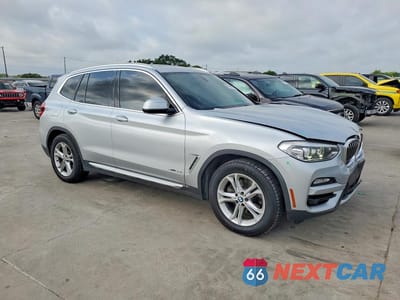 Czwarte zdjęcie samochodu z boku: 2018 BMW X3 XDRIVE30I VIN:5UXTR9C58JLD64151 - miniatura