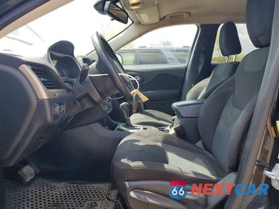 Zdjęcie 7 z 13 samochodu: 2016 JEEP CHEROKEE LATITUDE VIN:1C4PJLCB0GW136212 - miniatura