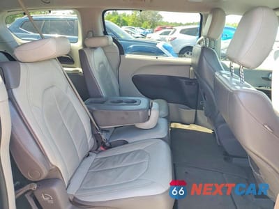 Zdjęcie 10 z 12 samochodu: 2017 CHRYSLER PACIFICA TOURING L VIN:2C4RC1BG8HR831391 - miniatura
