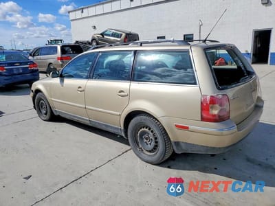 Drugie zdjęcie samochodu z przodu: 2002 VOLKSWAGEN PASSAT VIN:WVWVD63B92E084772 - miniatura
