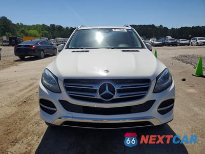 Piąte zdjęcie samochodu w środku: 2018 MERCEDES-BENZ GLE 350 VIN:4JGDA5JB1JB030668 - miniatura