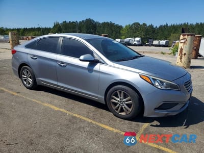 Czwarte zdjęcie samochodu z boku: 2017 HYUNDAI SONATA SE VIN:5NPE24AFXHH506301 - miniatura