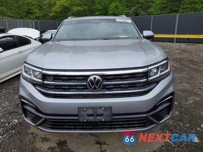 Piąte zdjęcie samochodu w środku: 2020 VOLKSWAGEN ATLAS CROSS SPORT SEL R-LINE VIN:1V2RE2CA3LC230268 - miniatura