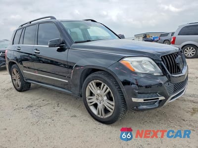 Czwarte zdjęcie samochodu z boku: 2014 MERCEDES-BENZ GLK 350 VIN:WDCGG5HB1EG316576 - miniatura
