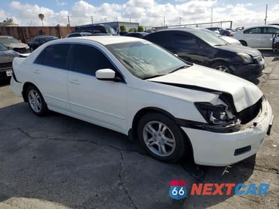Czwarte zdjęcie samochodu z boku: 2007 HONDA ACCORD SE VIN:JHMCM56347C018833 - miniatura