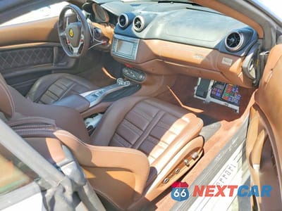 Zdjęcie 8 z 12 samochodu: 2011 FERRARI CALIFORNIA VIN:ZFF65LJA3B0178624 - miniatura