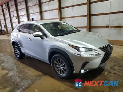 Czwarte zdjęcie samochodu z boku: 2018 LEXUS NX 300 BASE VIN:JTJBARBZXJ2174392 - miniatura
