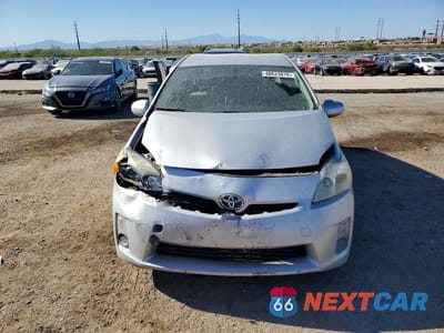 Piąte zdjęcie samochodu w środku: 2013 TOYOTA PRIUS TWO VIN:JTDKN3DU2D0339079 - miniatura