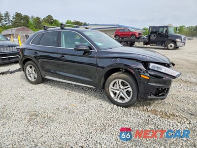Czwarte zdjęcie samochodu z boku: 2019 AUDI Q5 PREMIUM VIN:WA1ANAFY3K2099715 - miniatura