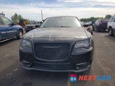 Piąte zdjęcie samochodu w środku: 2022 CHRYSLER 300 TOURING L VIN:2C3CCADG8NH178988 - miniatura