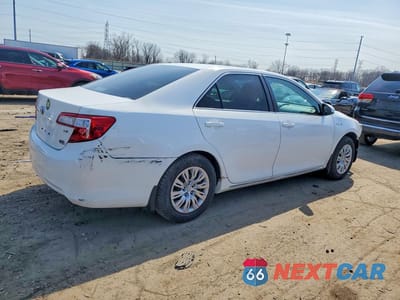 Trzecie zdjęcie samochodu z tyłu: 2014 TOYOTA CAMRY HYBRID LE VIN:4T1BD1FK2EU114024 - miniatura