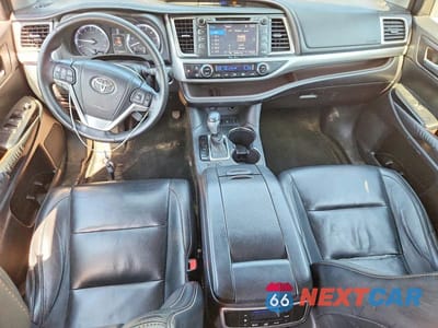 Zdjęcie 8 z 13 samochodu: 2015 TOYOTA HIGHLANDER XLE VIN:5TDJKRFHXFS109992 - miniatura