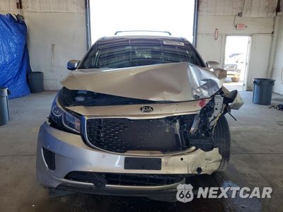 Piąte zdjęcie samochodu w środku: 2016 KIA SEDONA LX VIN:KNDMB5C19G6209581 - miniatura