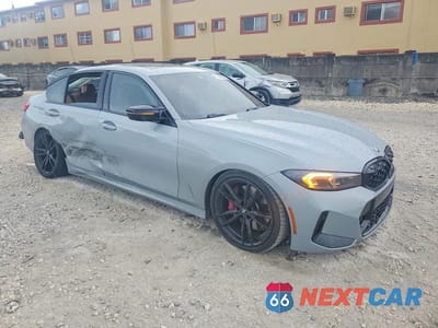Czwarte zdjęcie samochodu z boku: 2024 BMW M340I VIN:3MW49FS08R8E81591 - miniatura