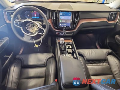 Zdjęcie 8 z 14 samochodu: 2024 VOLVO XC60 ULTIMATE VIN:YV4H60DM1R1723956 - miniatura