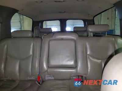 Zdjęcie 10 z 14 samochodu: 2004 CHEVROLET SUBURBAN K1500 VIN:3GNFK16Z84G233407 - miniatura