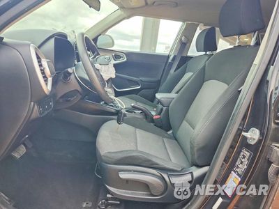 Zdjęcie 13 z 26 samochodu: 2021 KIA SOUL LX VIN:KNDJ23AUXM7736670 - miniatura