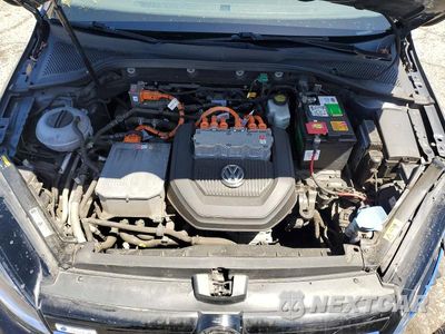 Zdjęcie 11 z 12 samochodu: 2016 VOLKSWAGEN E-GOLF SEL PREMIUM VIN:WVWPP7AU9GW903596 - miniatura