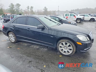 Czwarte zdjęcie samochodu z boku: 2012 MERCEDES-BENZ E 350 4MATIC VIN:WDDHF8JB7CA617464 - miniatura