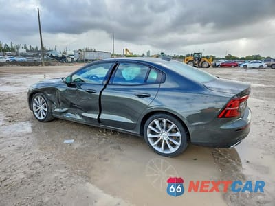 Drugie zdjęcie samochodu z przodu: 2020 VOLVO S60 T5 MOMENTUM VIN:7JR102FK5LG035803 - miniatura